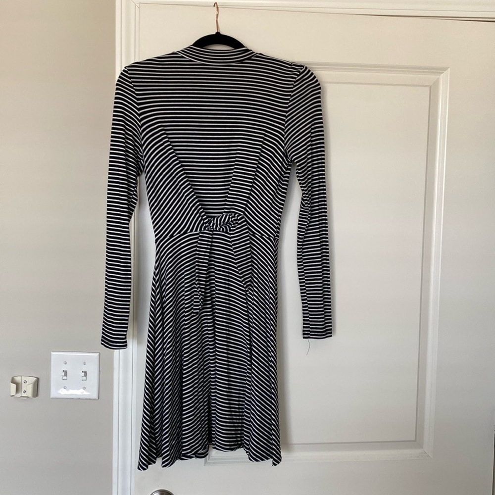 Tie front dress (s)